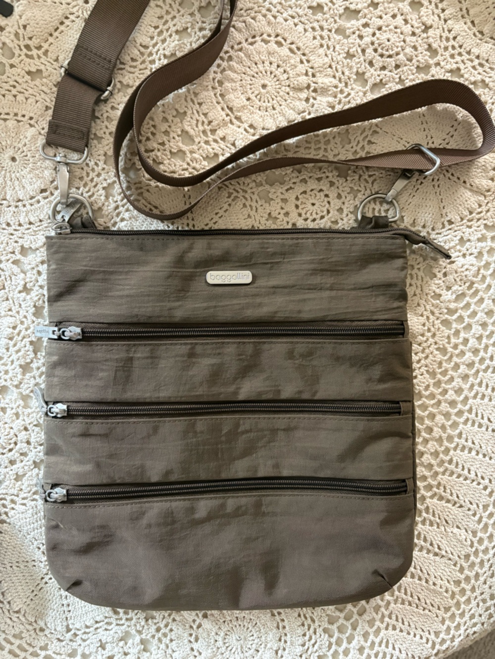 Baggallini Olive Green Lightweight Triple-Zip Messenger